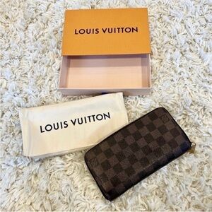 Louis Vuitton Damier Graphite Wallet